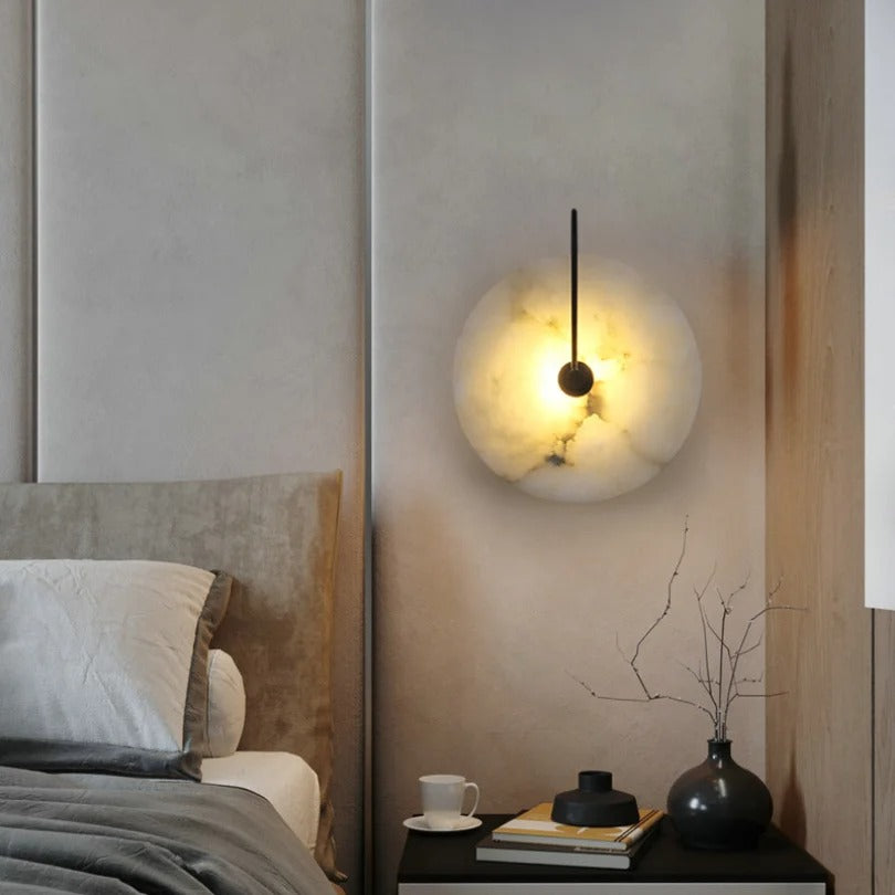 Applique murale en marbre blanc naturel et métal noir ou doré