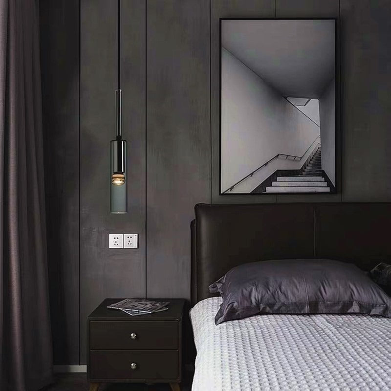 Luminaire suspendu en verre gris fumé au design moderne en forme de bouteille