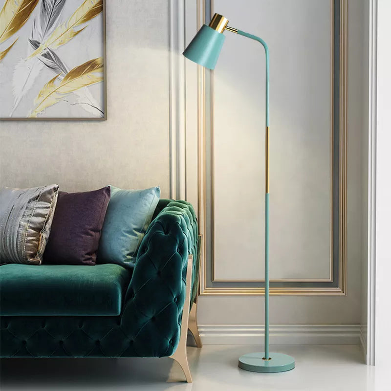 Lampadaire sur pied à tête rotative, design moderne