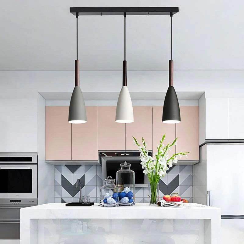 Suspension couleur aux choix en bois et aluminium au design nordique moderne en forme de bouteille