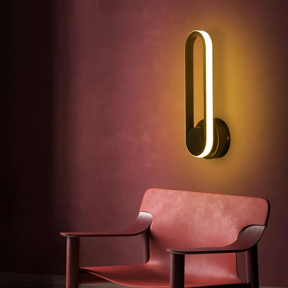 Applique murale rotative à 330° noire ou blanche au design futuriste