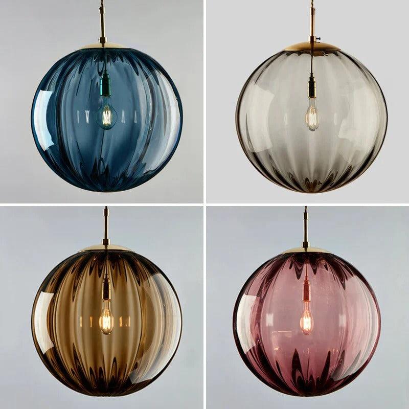Suspension en forme de boule en verre