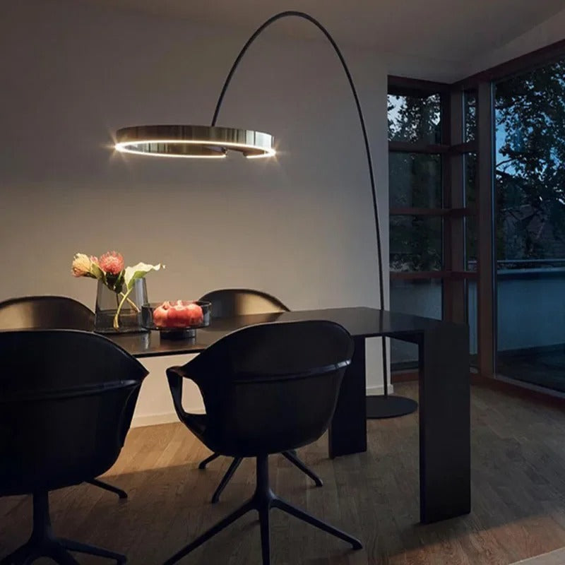 Lampadaire autoporté anneau moderne