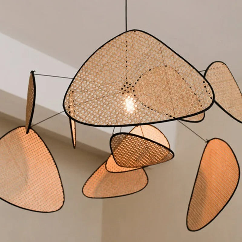 Lustre aérien en cannage rotin et style rétro