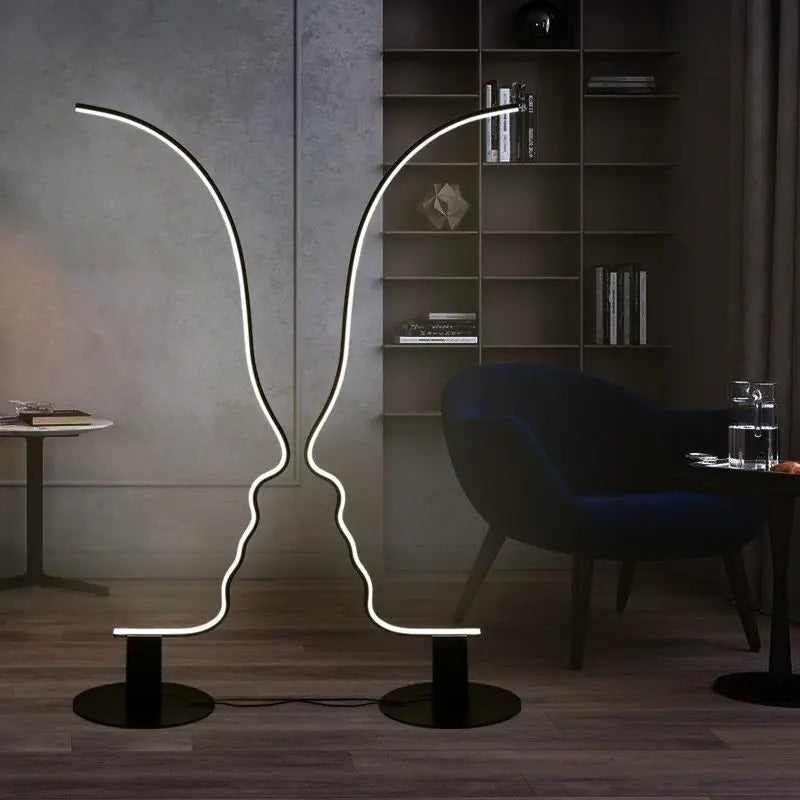 Lampadaire visage design moderne