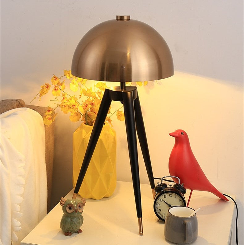 Lampadaire style champignon doré