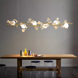 Suspension élégante en forme de pétale de feuille blanche et métal doré