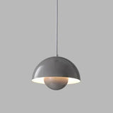 Suspension artistique au design coloré