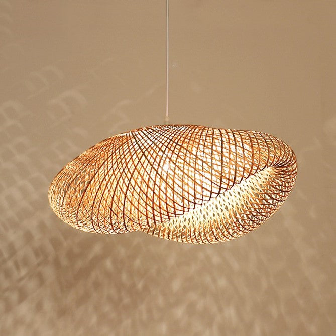 Suspension tressée en bambou naturel au style bohème et scandinave