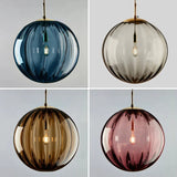 Suspension en forme de boule en verre