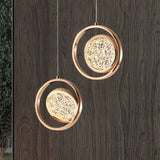 Suspension cercle doré et verre ondulé