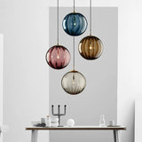 Suspension en forme de boule en verre