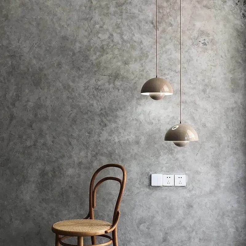Suspension artistique au design coloré