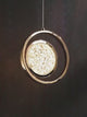 Suspension cercle doré et verre ondulé