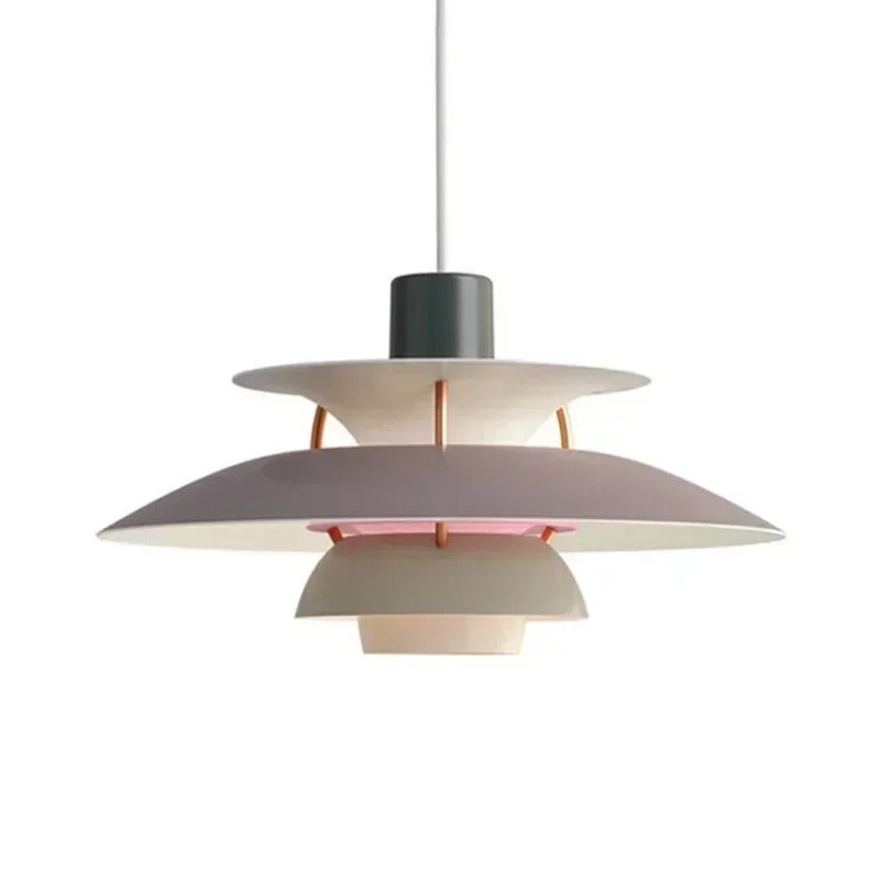 Suspension artistique en forme de soucoupe colorée
