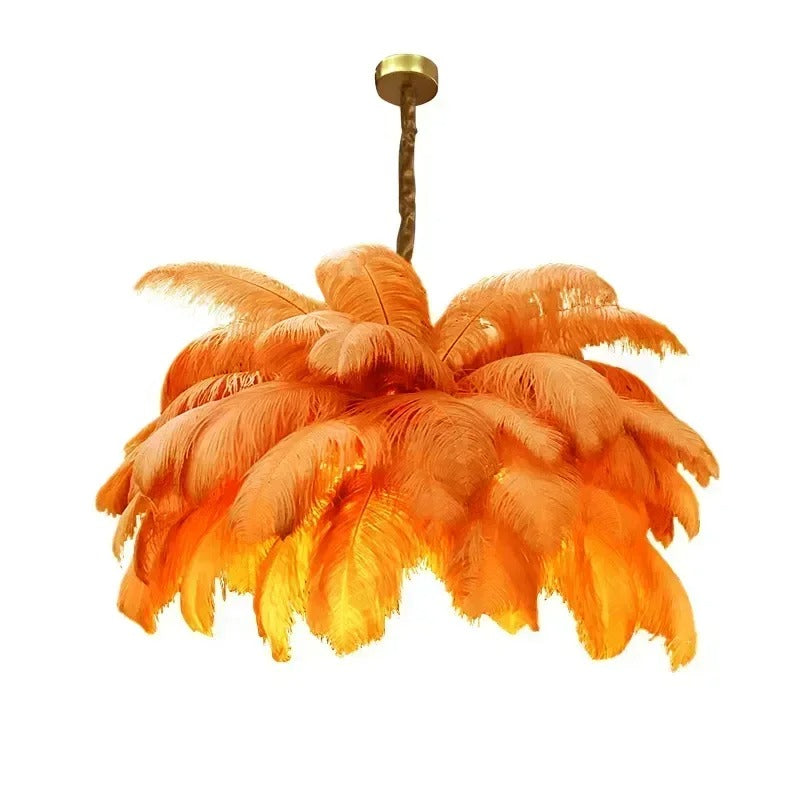 Lustre doré en plumes blanches en forme de palmier